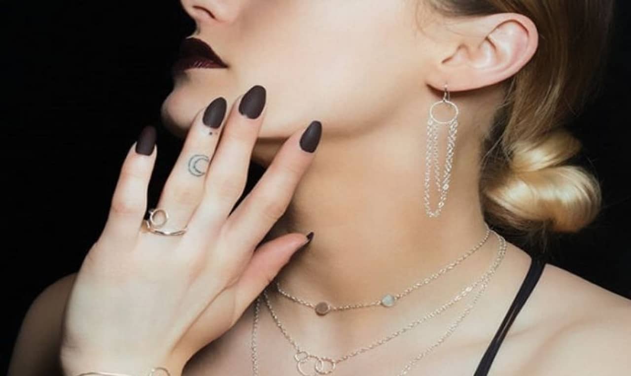 Lightweight Jewellery: ভারতীয় পোশাকের সঙ্গে হালকা ওজনের গয়না এখন ট্রেন্ড!