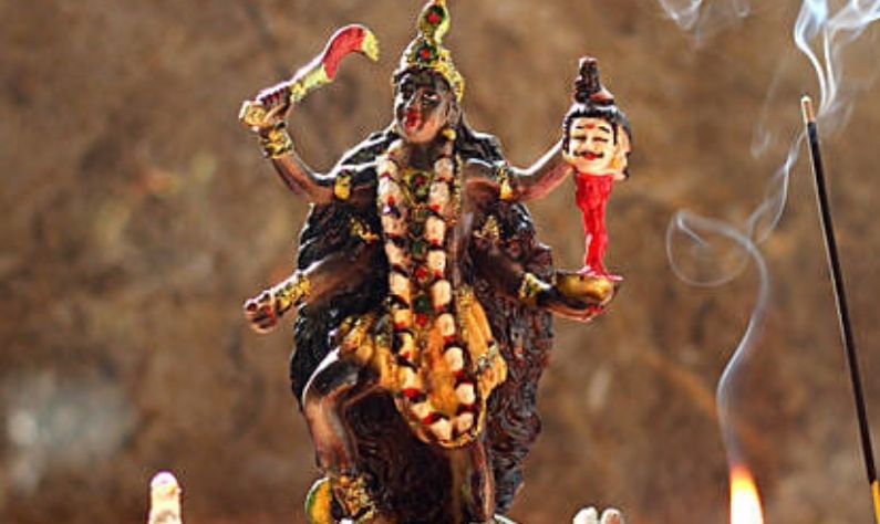 Kali Puja: কালীমূর্তিতে শক্তির আরাধনা ঠিক কত বছর ধরে বয়ে আসছে?