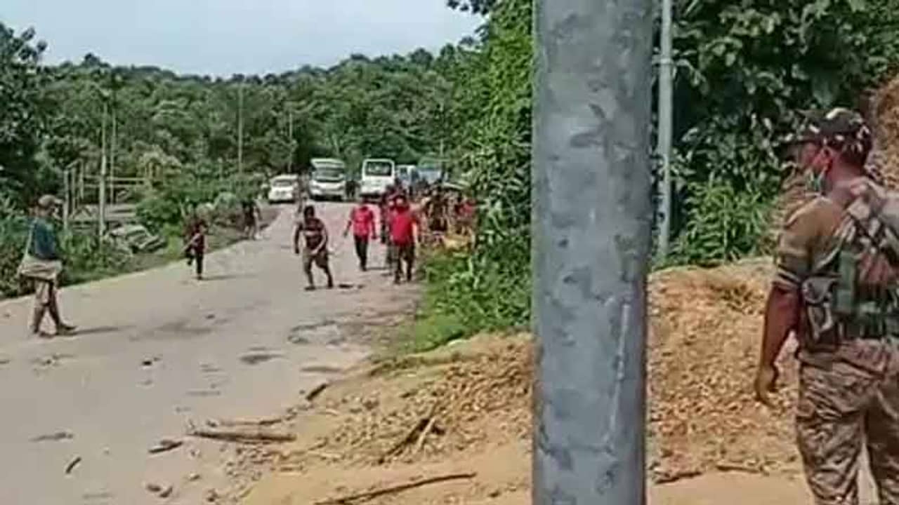 গুলি চলল অসম-মিজোরাম সীমান্তে, অমিত শাহের হস্তক্ষেপের আর্জি দুই মুখ্যমন্ত্রীর