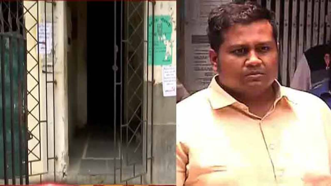 Fake Vaccine: লালবাজারের হাতে নয়া তথ্য? দেবাঞ্জনকে সঙ্গে নিয়েই সাড়ে তিন ঘণ্টা তল্লাশি কসবার অফিসে