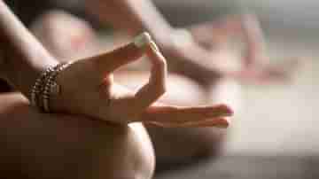 Yoga Mudra: অনিদ্রার সমস্যা থেকে রেহাই পেতে নিয়মিত অভ্যাস করুন জ্ঞান মুদ্রা