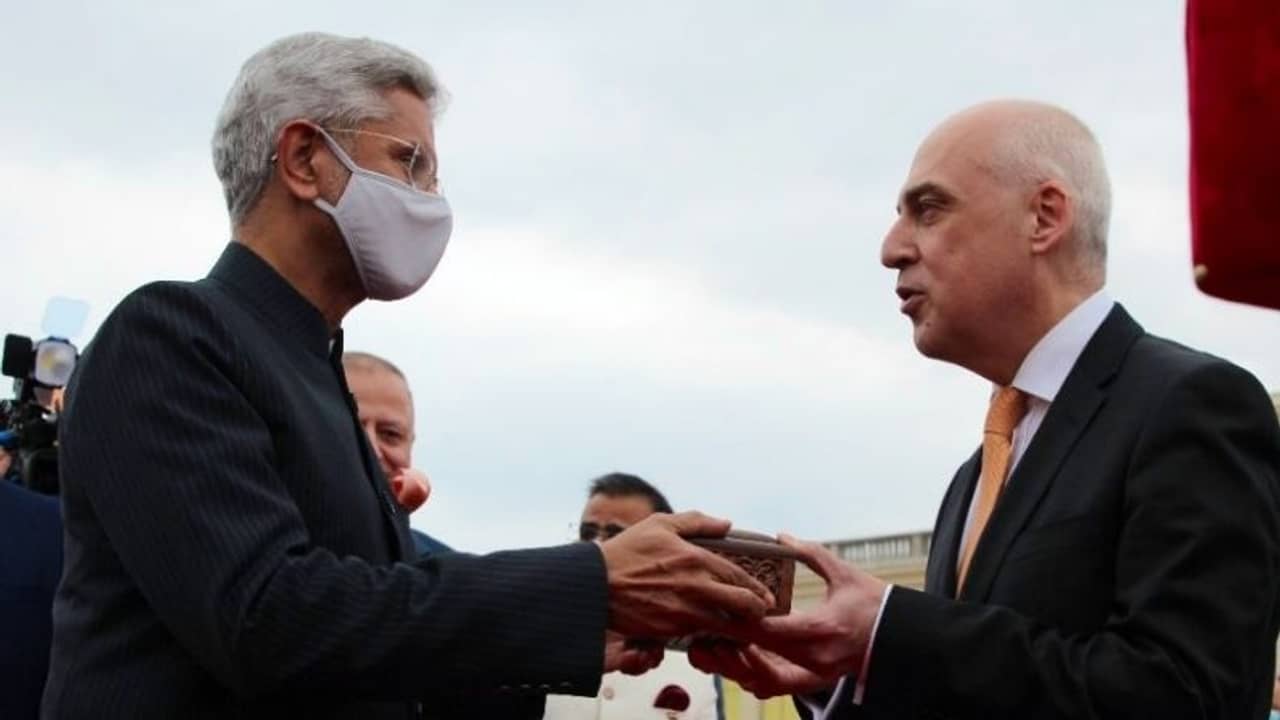 রানি কেতেভান জুড়েছে ভারত-জর্জিয়াকে, অস্থি হস্তান্তরেই সূচনা নতুন কূটনৈতিক সম্পর্কের?