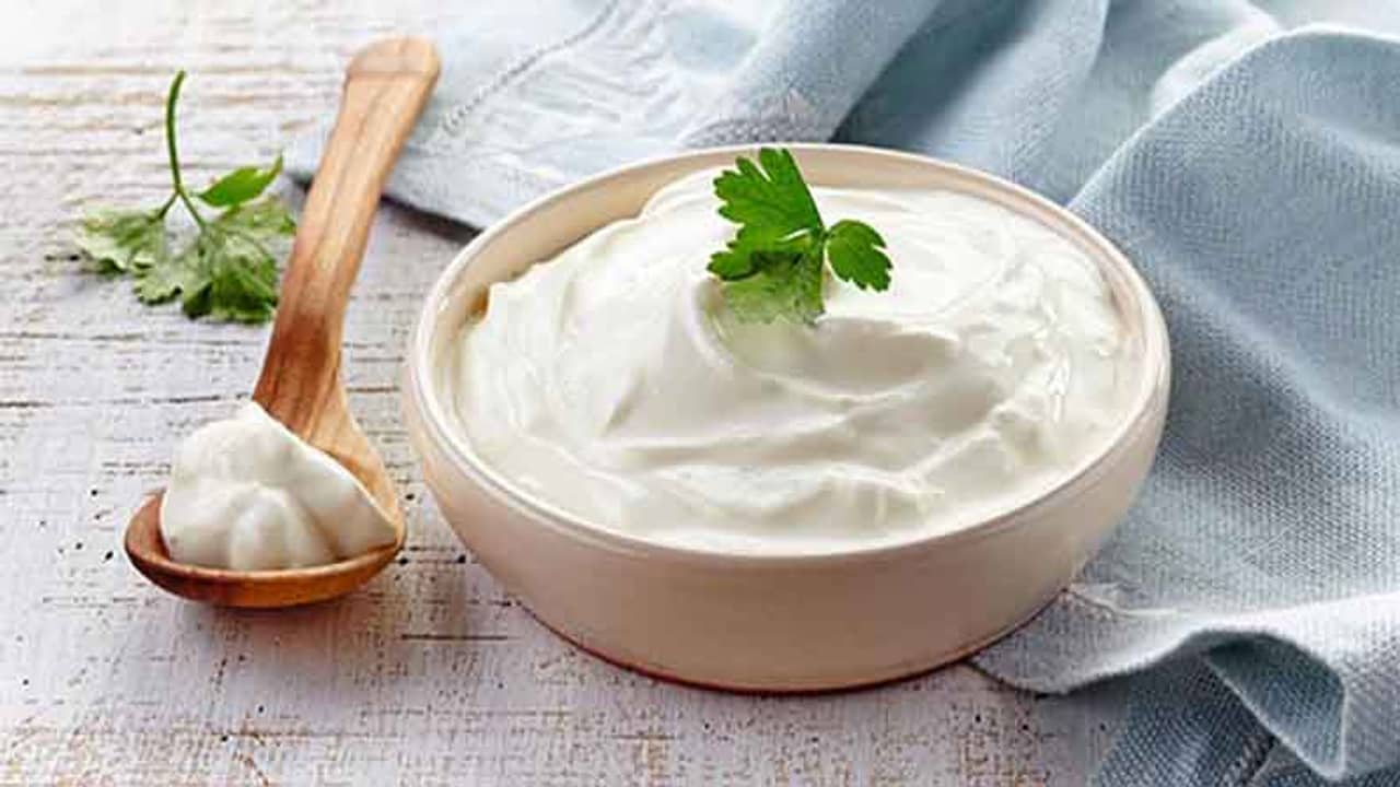 Skin Care Tips: শুধু স্বাদে নয়, ত্বকের পরিচর্যাতেও দুধের সর দারুণ ভাল উপকরণ