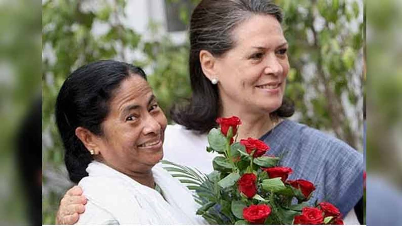 কংগ্রেসের টুইটার হ্যান্ডেলে অভিষেক, মমতার রাজধানী সফরের আগে নতুন কোনও ইঙ্গিত?