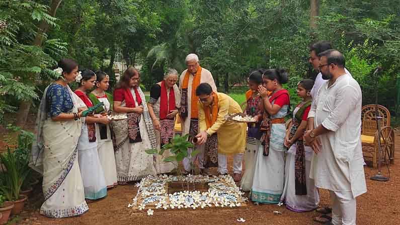 রবীন্দ্র প্রয়াণের আশিতম বার্ষিকী, মোহর-বীথিকা অঙ্গনের অনন্য নিবেদন 'শ্রাবণ আকাশে'