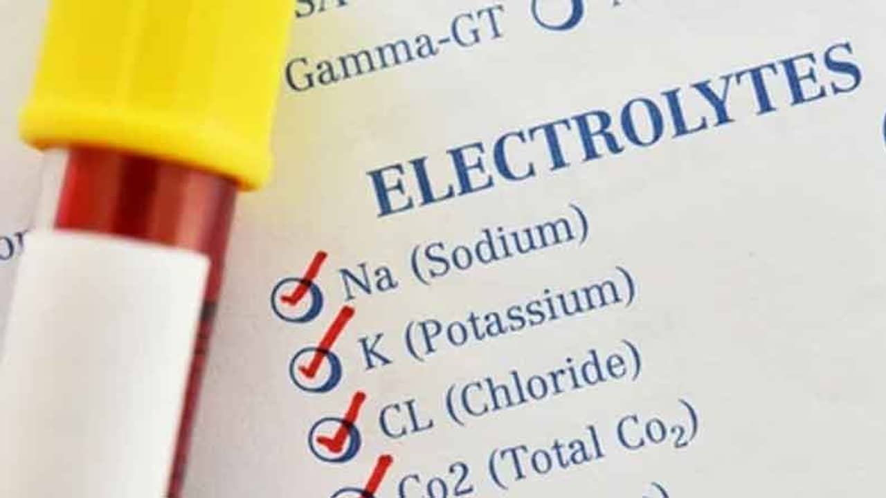 কোভিড চিকিৎসায় একাধিক টেস্টের জন্য খরচের তালিকা বেঁধে দিল স্বাস্থ্য কমিশন