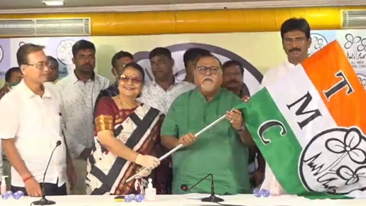 বিজেপি ছেড়ে তৃণমূলে ফিরলেন বিধায়ক বিশ্বজিৎ দাস, ৬ মাসের জল্পনা মিটিয়ে বললেন ঘরের ছেলে, ঘরে ফিরে এসেছি