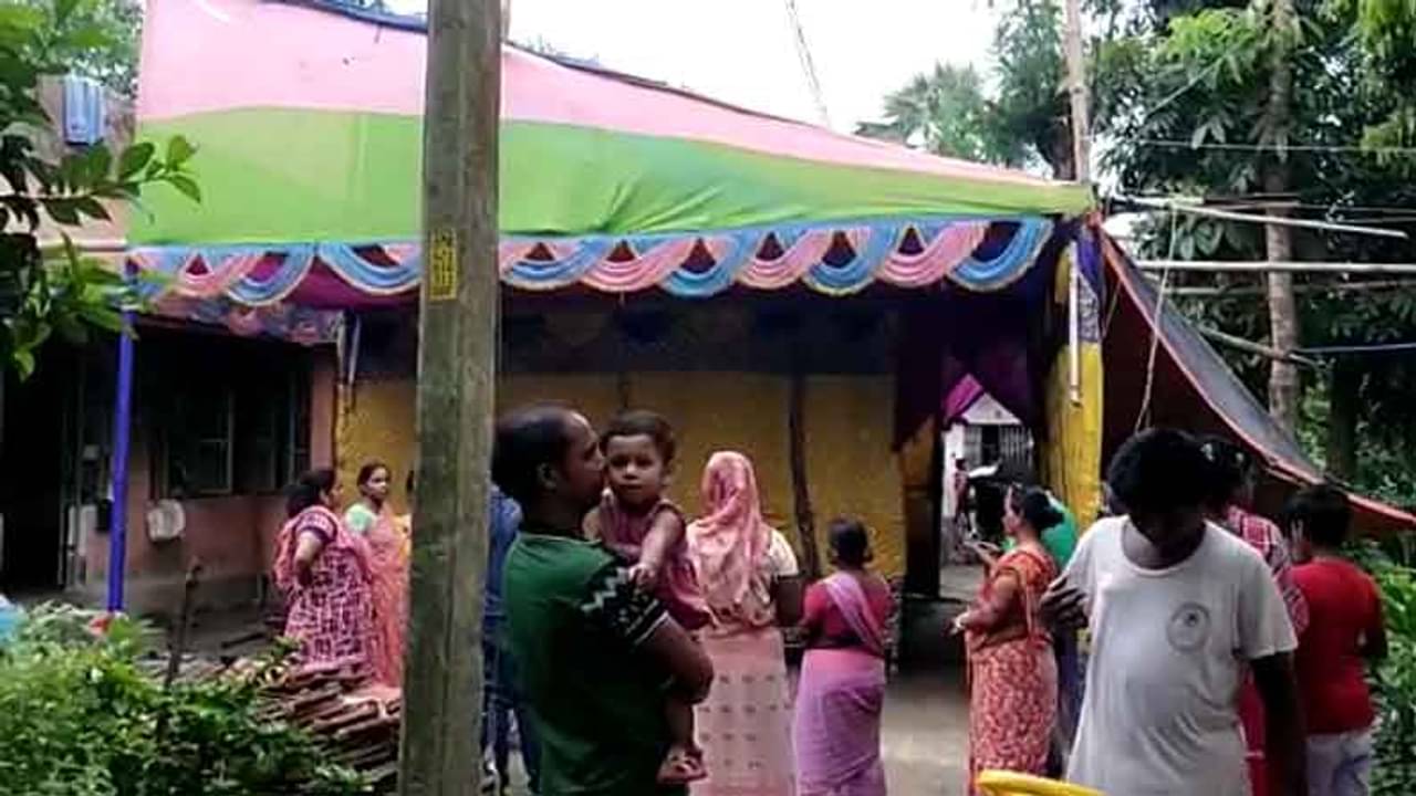 বাড়িভর্তি লোক, সানাই বাজচ্ছে, দরজায় বসে গিয়েছে কলাগাছও! আচমকাই হাজির পুলিশ, তুলে নিয়ে গেল পাত্রীকেই