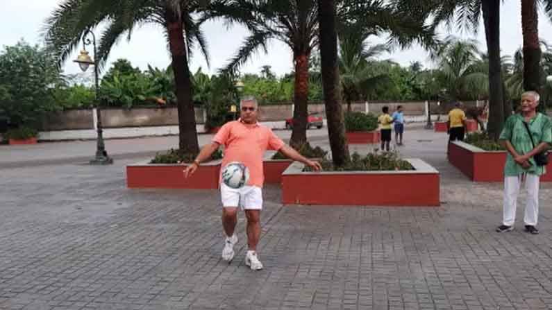 'বাকিরা ডায়লগ দেয়, আমি গোল দিই', তৃণমূলের 'খেলা হবে দিবসে' ফুটবল পায়ে চ্যালেঞ্জ দিলীপের