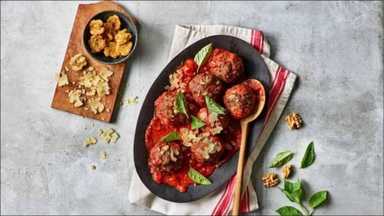 Meatless Meatballs: ভেগান ডায়েটে মাংসের অভাব মেটাতে চান? এই খাবারটি বানিয়ে ফেলুন