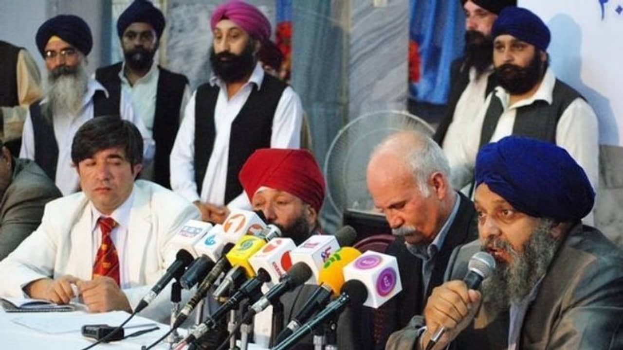 রাখে হরি মারে কে..., গুরুদ্বারে আশ্রয় নিয়ে জোড়া বিস্ফোরণ এড়ালেন ১৬০ আফগান হিন্দু ও শিখ