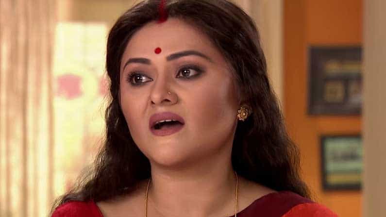 ‘কিয়াকে বাড়িতে রেখে শুটিং করব, সেজন্য এখনও মনে চাপ চলছে’, বললেন কনীনিকা ‘কিয়াকে বাড়িতে রেখে শুটিং করব, সেজন্য এখনও মনে চাপ চলছে’, বললেন কনীনিকা
