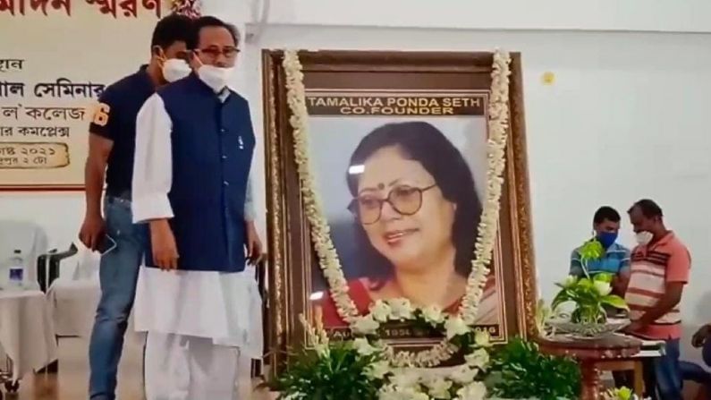 'বাস্তব অস্বীকার করলে এমনই হয়,' বামেদের ব্যঙ্গ করে ফের মমতার দরাজ প্রশংসায় লক্ষ্মণ