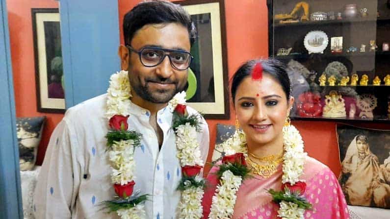 ‘স্বাধীনতা দিবসে পরাধীনতার এক বছর পূর্তি’ মানালি-অভিমন্যুর বিবাহবার্ষিকী ‘স্বাধীনতা দিবসে পরাধীনতার এক বছর পূর্তি’ মানালি-অভিমন্যুর বিবাহবার্ষিকী