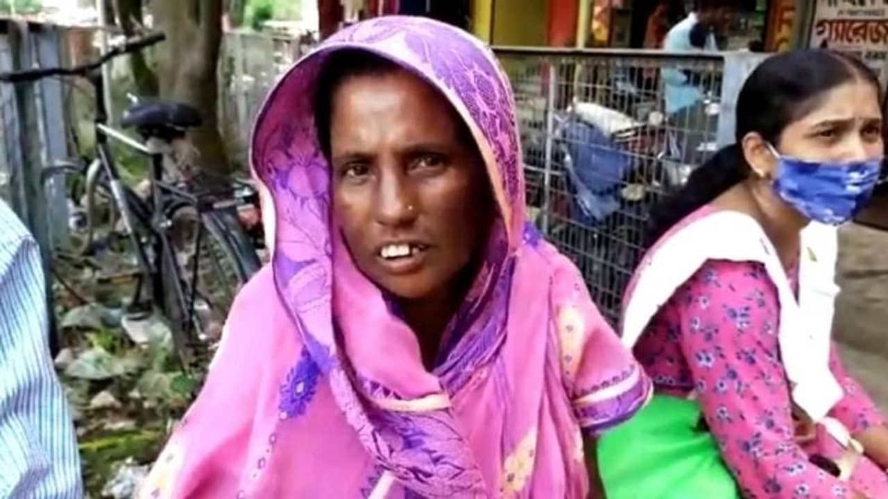 বাপরে এত দাম! আধার সংশোধনের মূল্য শুনে আঁধার দেখছেন বোলপুরবাসী