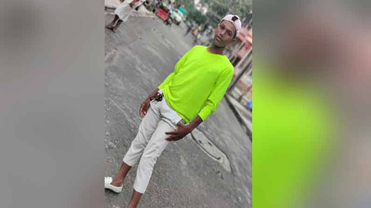 এক্সিলেটর কন্ট্রোল মে..., আত্মবিশ্বাস কাজে লাগল না যুবকের, মুখের বিভত্সতায় চিনতে পারাই দায়!