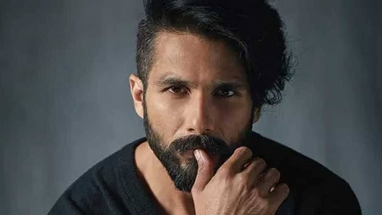 ডিজিটাল ডেবিউয়ের জন্য ট্যাটু করিয়ে নিলেন শাহিদ কাপুর!