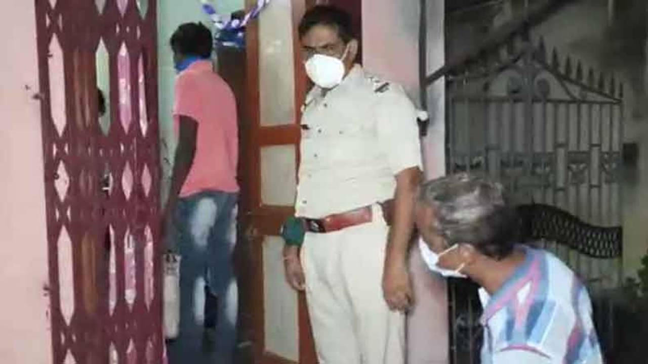 মা ওরা আমার সঙ্গে নোংরা কাজ করে, রোজ..., মাকে আত্মহত্যার হুমকি-চিঠি ক্লাস ফোরের ছাত্রের