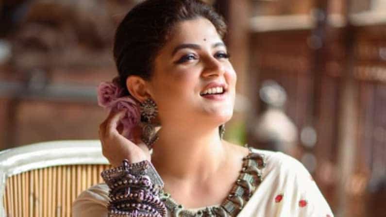 মালদ্বীপে ছুটি কাটাচ্ছেন শ্রাবন্তী চট্টোপাধ্যায়, কিন্তু সঙ্গে কে? মালদ্বীপে ছুটি কাটাচ্ছেন শ্রাবন্তী চট্টোপাধ্যায়, কিন্তু সঙ্গে কে?