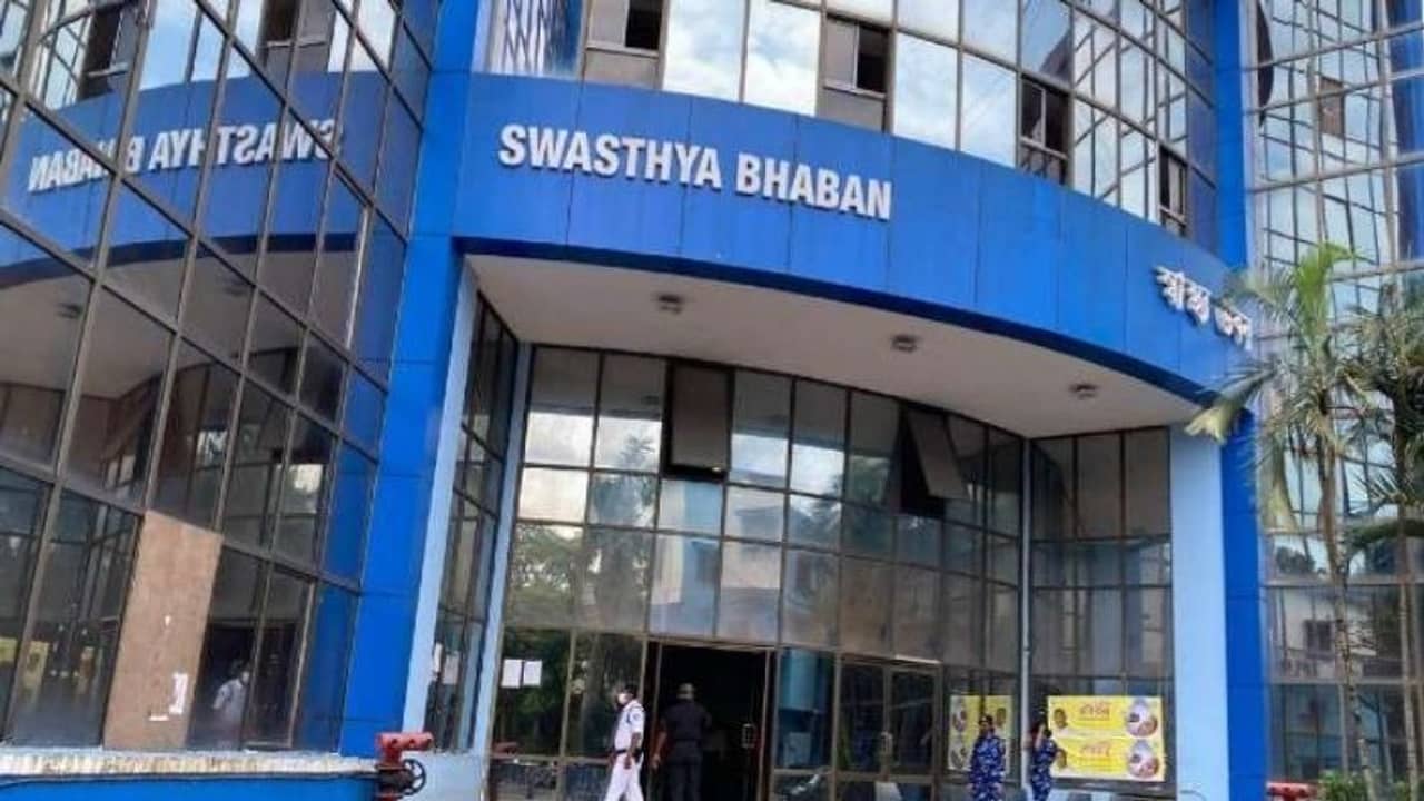 অতিরিক্ত বিলের সাজা, বস্তির শিশুদের বিনামূল্যে চিকিৎসার দায়িত্ব নেওয়ার নির্দেশ হাসপাতালকে