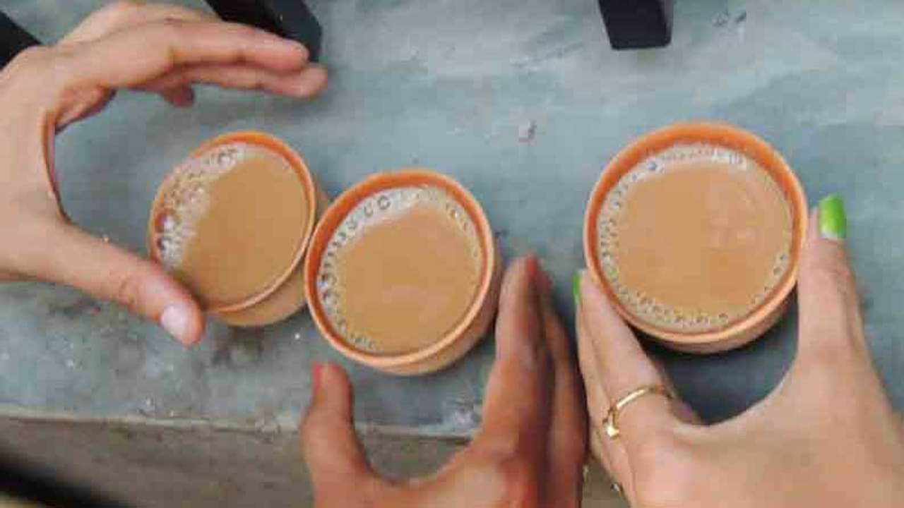 চায়ের চুমুকে মাটির গন্ধ... প্লাস্টিকের কাপ নয়, এবার ভাঁড়ে চা খাওয়াবে IRCTC
