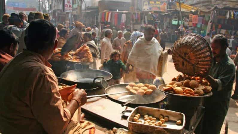 Street Food: জানেন কি কোন খাবারগুলি বেনারসের অলিতে গলিতে জনপ্রিয়?