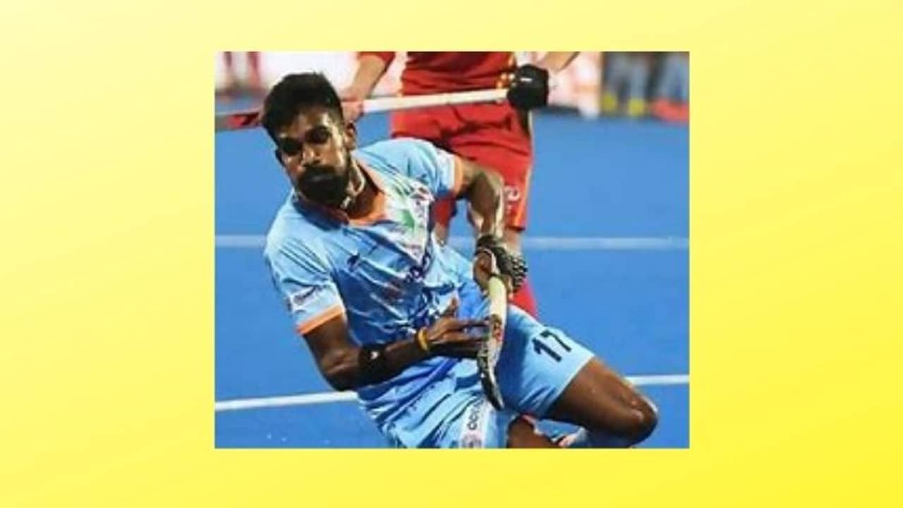 HOCKEY : ধাবার সাফাইকর্মী থেকে অলিম্পিক পদক
