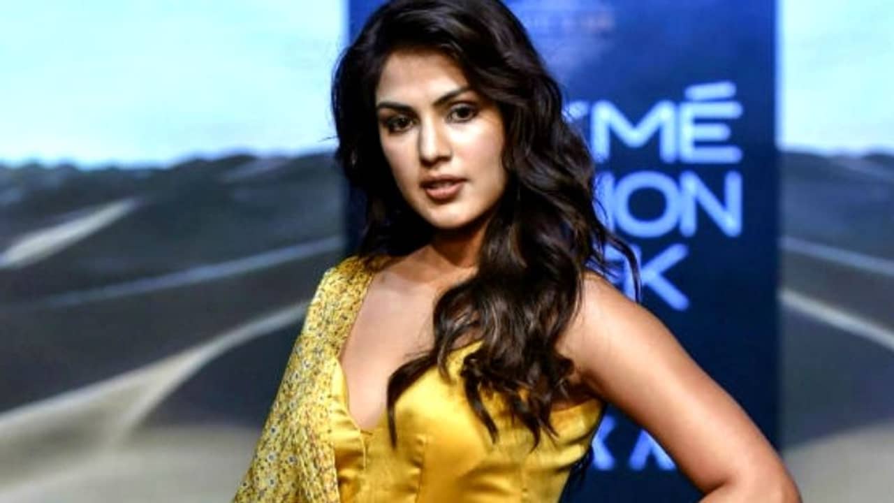 Rhea Chakraborty: বিগবসে কি যাচ্ছেন রিয়া, শেষমুহূর্তে কী জানা যাচ্ছে?