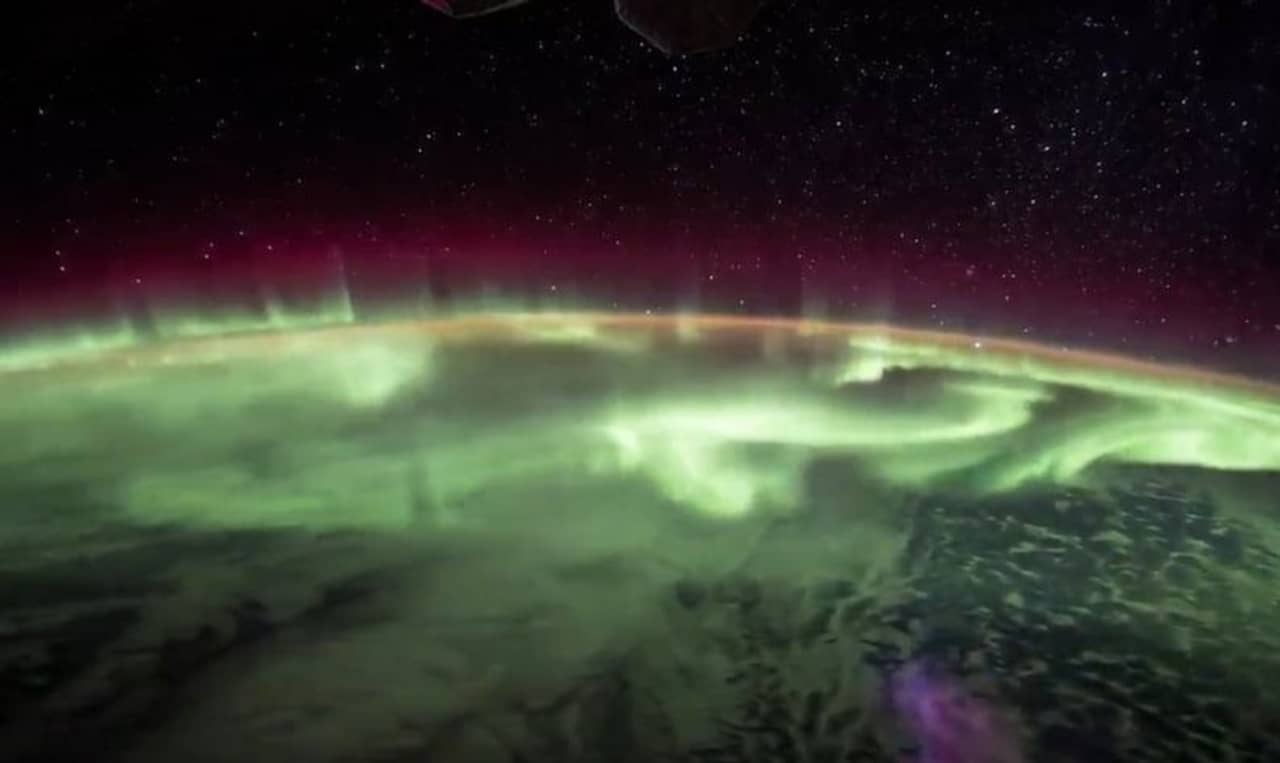 সুমেরুপ্রভার অসাধারণ টাইমল্যাপস ভিডিয়ো দেখে স্বস্তির শ্বাস ফেলছেন নেটিজ়েনরা!