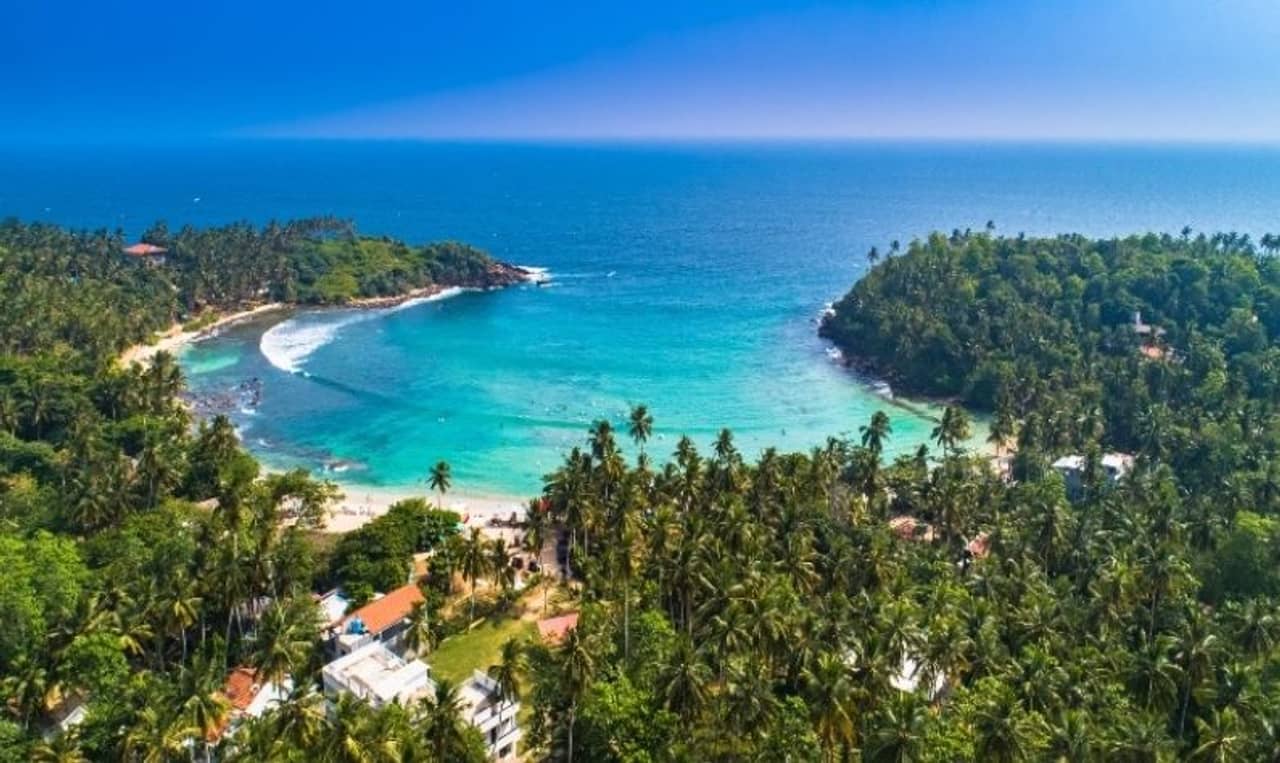 পুজোয় বিদেশে ঘুরতে যাবেন? ভ্যাকসিনের ২টি ডোজ় নেওয়া হলে অনুমতি মিলবে প্রতিবেশী এই দেশে!