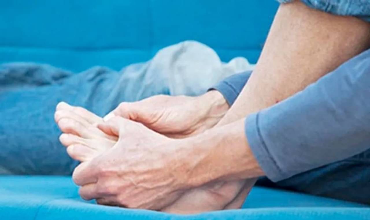 Ayurveda For Uric Acid: বেশি মাত্রায় ইউরিক অ্যাসিড? নিয়ন্ত্রণে রাখুন আয়ুর্বেদিক সহজ উপায়ে