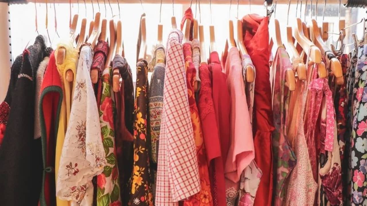 Sustainable Fashion: ফ্যাশনকে দীর্ঘ মেয়াদে টিকিয়ে রাখার জন্য এই বিষয়গুলির ওপর নজর রাখা খুব গুরুত্বপূর্ণ