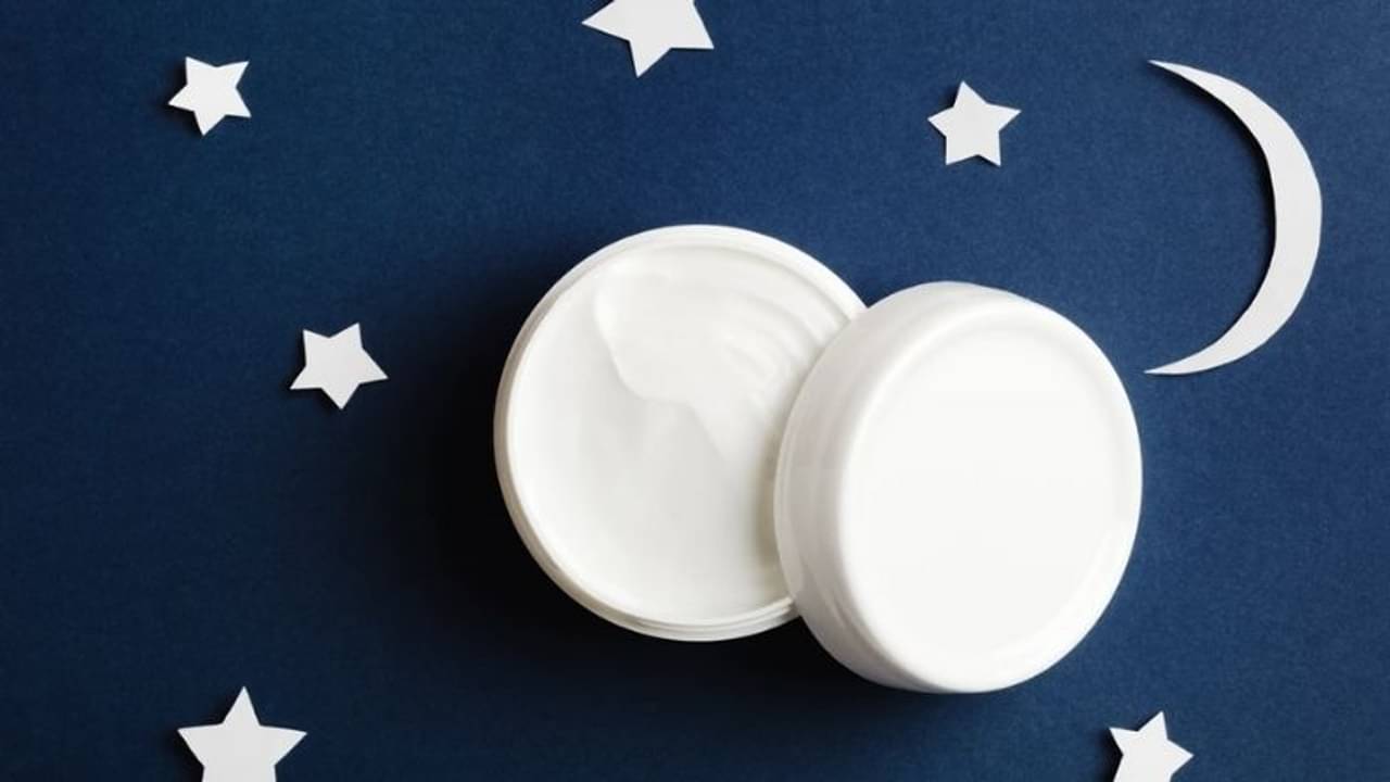 Skin Care Routine: উজ্জ্বল ত্বকের জন্য দিনের আর রাতের এই আলাদা আলাদা পদ্ধতি মেনে চলুন