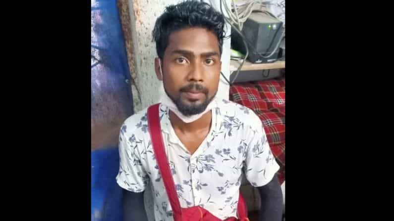 'লাইনে কেন দাঁড়াবেন, আসুন...' লক্ষ্মীর ভাণ্ডারের ফর্ম বিক্রি করতে গিয়ে ধৃত যুবক