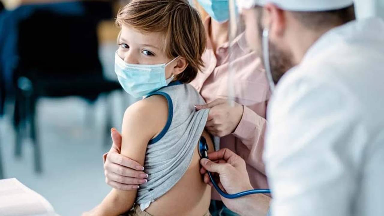 ১২ বছরের উর্ধ্বে কাদের প্রথম দেওয়া হবে ভ্যাকসিন?