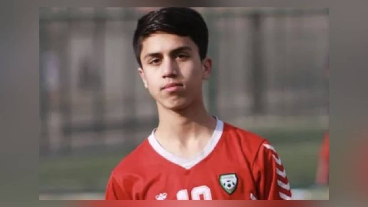 স্বপ্ন ছিল আকাশ ছোঁয়ার, ভাগ্যের পরিহাসে আকাশ থেকেই খসে পড়লেন আফগান ফুটবলার