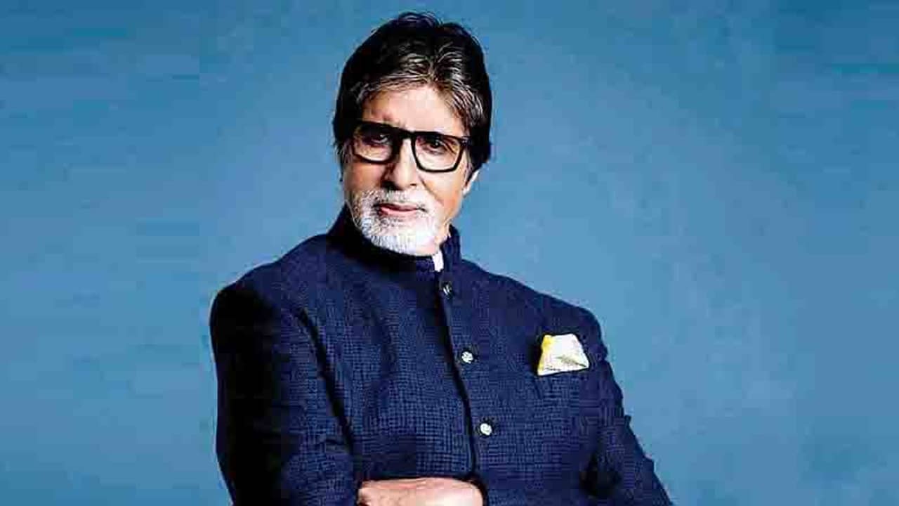 ভক্তের লেখা কবিতায় আপ্লুত বিগ-বি, পাঠ করে শোনালেন নেটিজেনদের