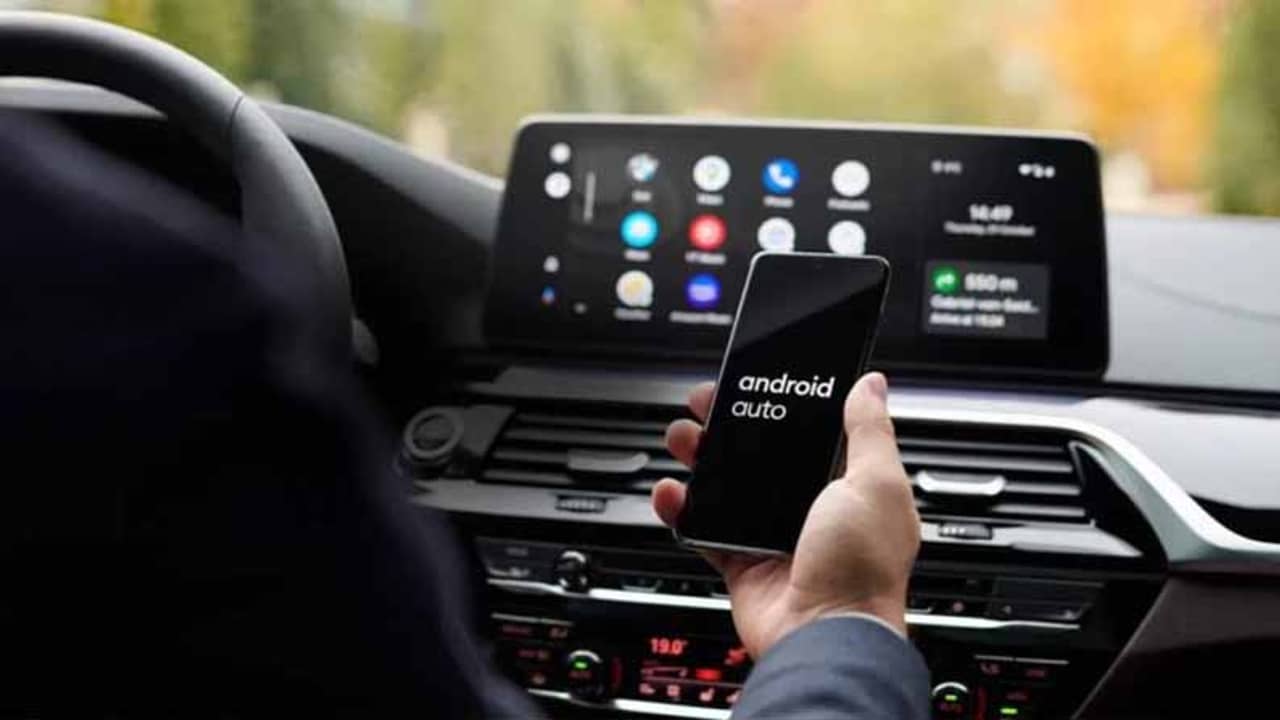 অ্যানড্রয়েড অটো মোবাইল অ্যাপ বন্ধ করতে চলেছে গুগল, পরিবর্তে আসছে গুগল অ্যাসিসট্যান্ট ড্রাইভিং মোড