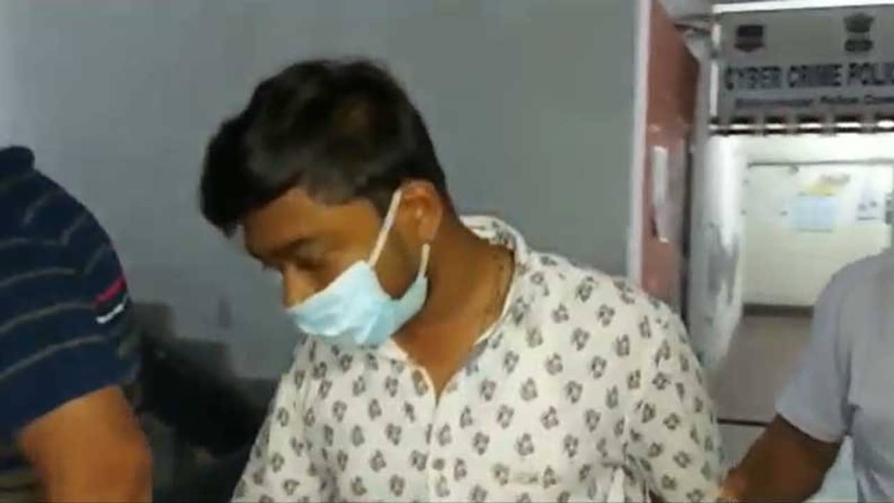 মোবাইল টাওয়ার বসানোর নামে ফোন, তারপরই মিশন সাকসেসফুল! পুলিশের জালে ১৩