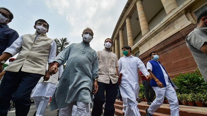 আগামীদিনেও একজোট থাকাই লক্ষ্য, বিরোধীদের বৈঠকে ডাক কংগ্রেস নেত্রীর, আমন্ত্রণ পেলেন মমতাও