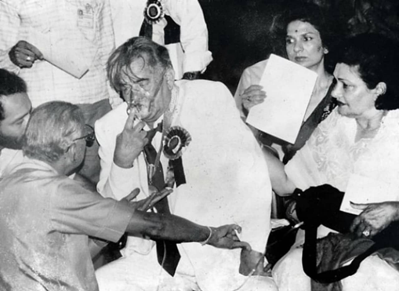 Raj Kapoor Receives Dadasaheb Phalke Award : রাজ কাপুরের চরম অসুস্থতায় রাষ্ট্রপতির বেনজির পদক্ষেপ