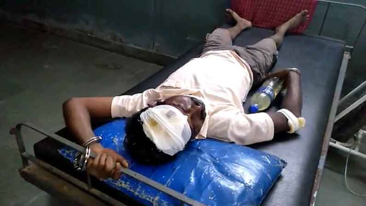 খেলার ছলে নিজের ঘরে নিয়ে গিয়েছিলেন, কাঁদতে কাঁদতে চার বছরের শিশু জানাল সবটা...