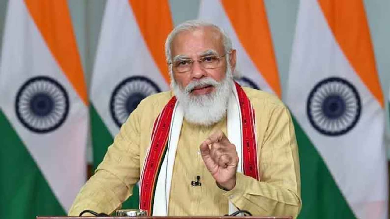 মমতাকে ফোন মোদীর, বন্যা পরিস্থিতিতে সাহায্যের আশ্বাস প্রধানমন্ত্রীর