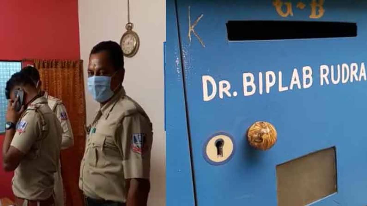 পুরসভার স্ট্যাম্প ও প্যাড আনতেন, ভ্যাকসিন দেননি! পানিহাটি ভ্যাকসিন কাণ্ডে দাবি বিপ্লবের