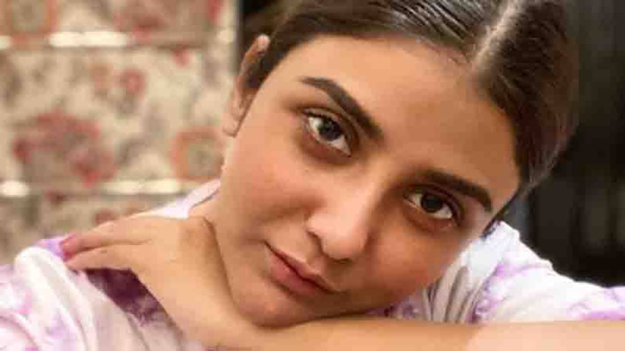 পার্নোকে ছোঁয়াচে আখ্যা দিলেন কে? অভিনেত্রী নিজেই দিলেন সেই আভাস