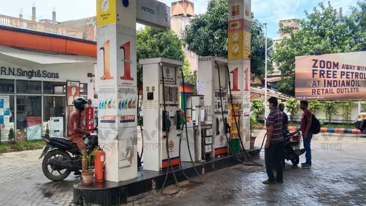 পরিবহন মন্ত্রীর সঙ্গে বৈঠকের পরই ধর্মঘট প্রত্যাহার পেট্রোল পাম্প মালিকদের