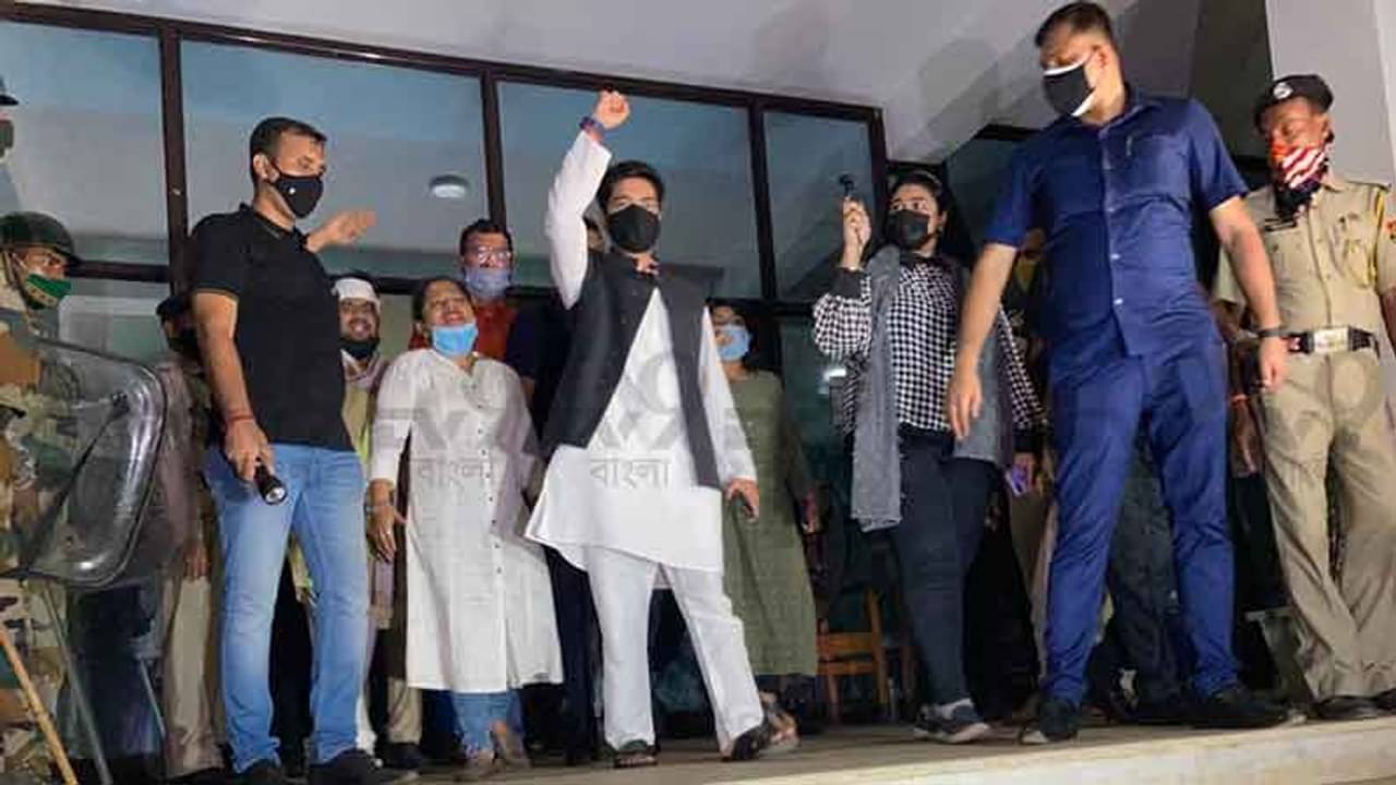 পুলিশের সঙ্গে দুর্ব্যবহার,  অভিষেক-সহ ৫ নেতার বিরুদ্ধে FIR