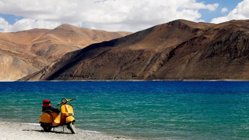 Ladakh Police Tourist Wing: লাদাখ আরও সুরক্ষিত! করোনা আবহে পর্যটকদের সহায়তায় তৈরি হল স্পেশাল পুলিশবাহিনী..