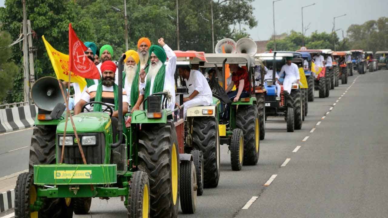 Crack in Farmers Union: চিড় সংযুক্ত কিসান মোর্চার ঐক্যে, ভোটমুখী রাজ্যে রাজনীতিতে পা বাড়াচ্ছেন একাধিক নেতা