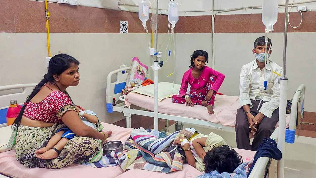 Scrub Typhus: আচমকাই জ্বর, পেটে ব্যাথা-বমি, শিশু রোগীতে উপচে পড়ছে হাসপাতাল! দিল্লিতেও হানা স্ক্রাব টাইফাসের